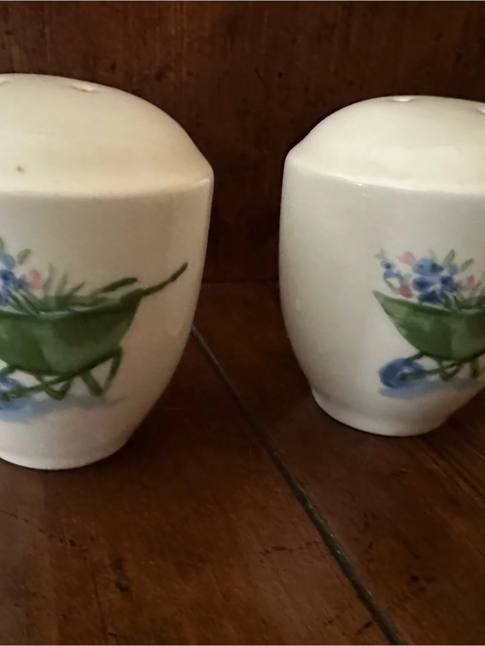 Pfaltzgraff Cream/Sugar set and Salt/Pepper set